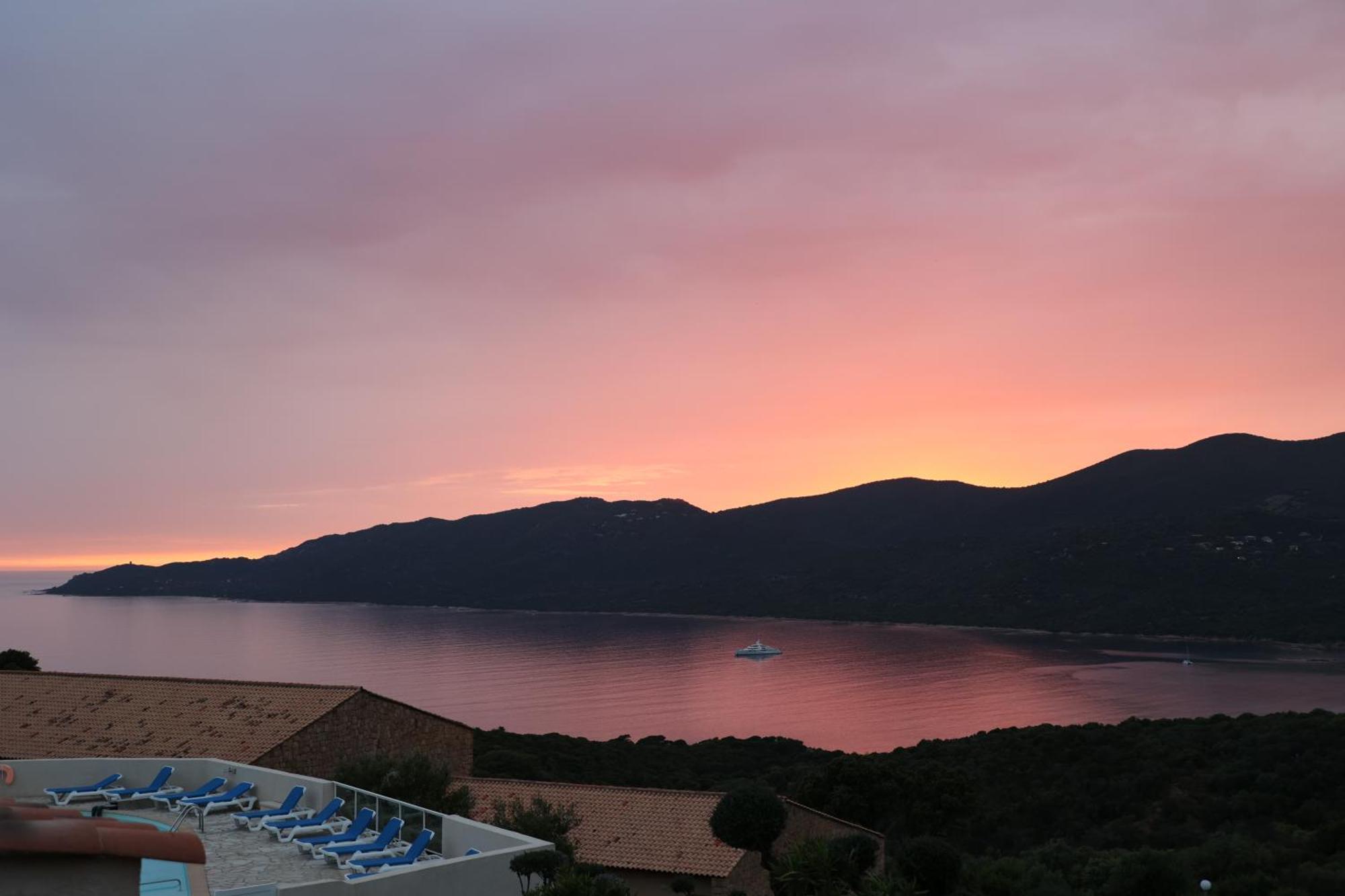 Chez Adrien 108-Appartement Magnifique Vue Mer Piscine Chauffee Serra-di-Ferro Kültér fotó